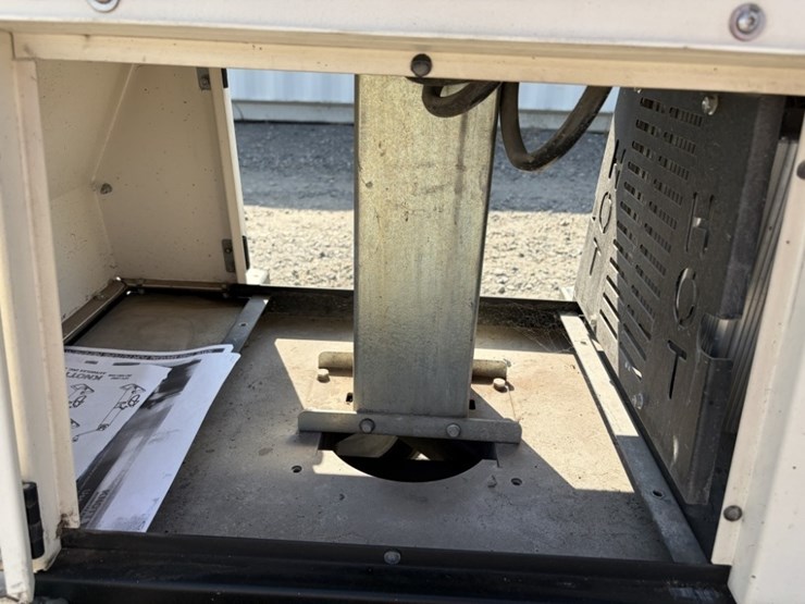 2016-generac-plt240-image-10