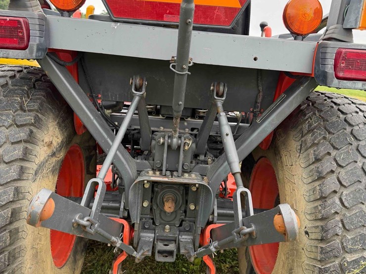 kubota-b3200-image-15