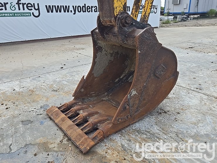 2016-komatsu-pc170-lc-10-image-21