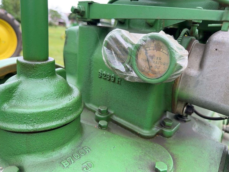 john-deere-model-b-image-30