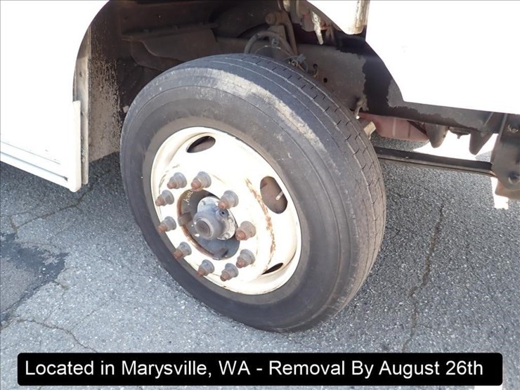 2012-freightliner-mt55-image-24