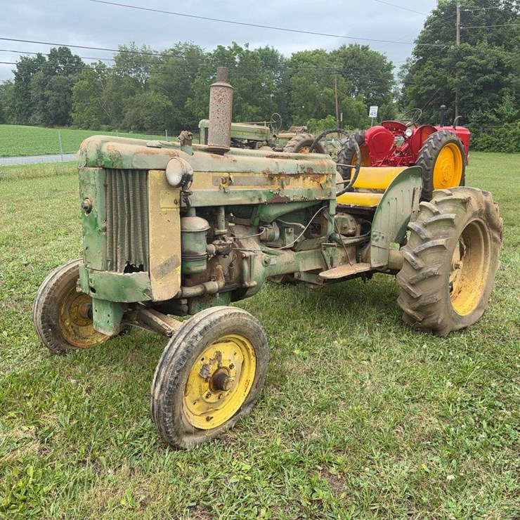 JOHN DEERE 320