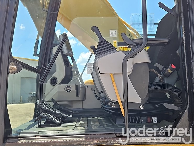 2017-caterpillar-336fl-image-64