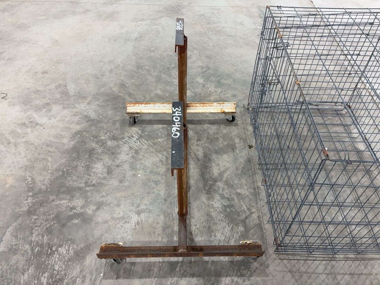 dog-kennel-and-metal-shop-stand-image-5