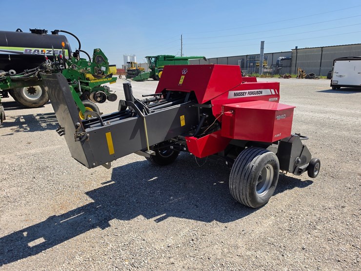2021-massey-ferguson-1840-image-7