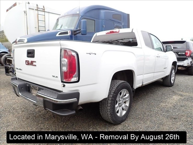 2016-gmc-canyon-image-11