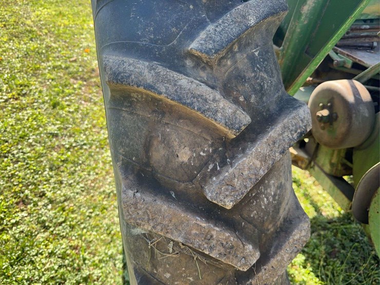 john-deere-630-image-17