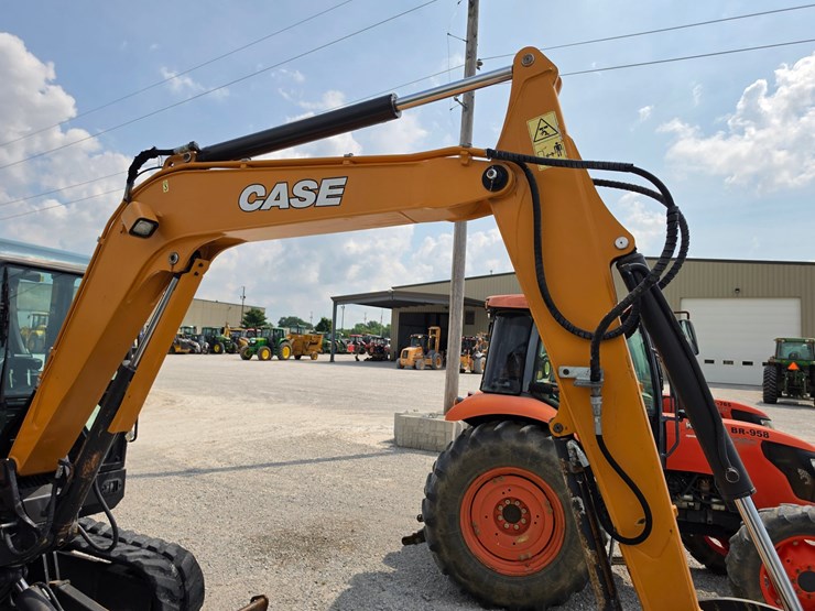 2018-case-cx57c-image-25