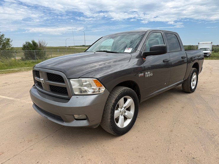 2014-dodge-1500-image-2