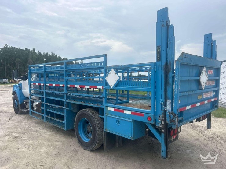 2019-ford-f750-image-3