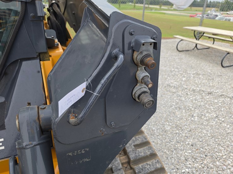 2019-deere-331g-image-6