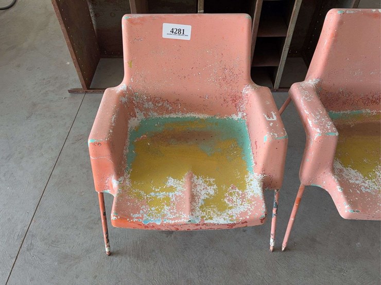 (2)-outdoor-patio-chairs-image-2