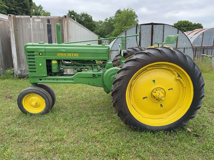 john-deere-model-b-image-2
