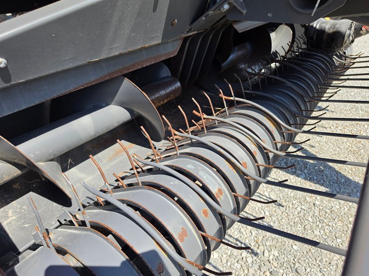 2021-massey-ferguson-1840-image-4
