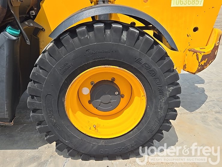 2017-jcb-510-56-image-11