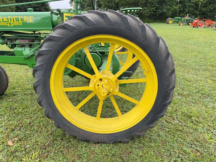 john-deere-model-b-image-38