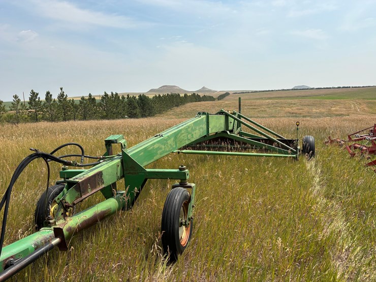 john-deere-land-leveler-image-4