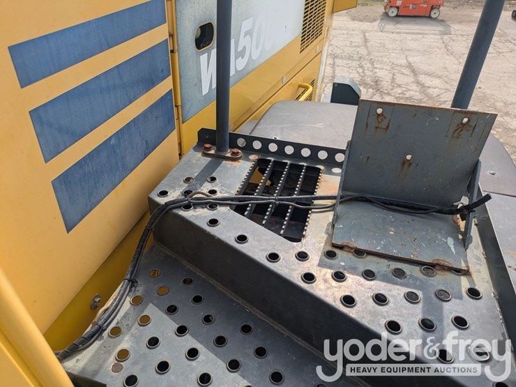 2015-komatsu-wa500-7-image-16