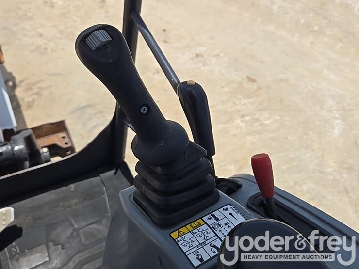 2019-bobcat-e20-image-41