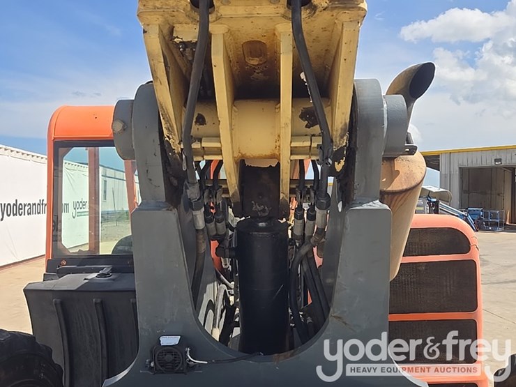 2012-jlg-g6-42a-image-31