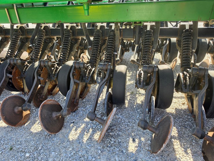2002-john-deere-1590-image-8