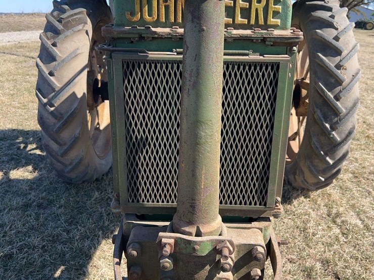 john-deere-model-b-image-9