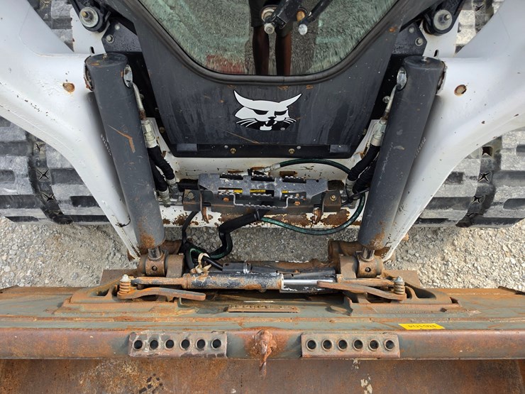 2021-bobcat-t76-image-5