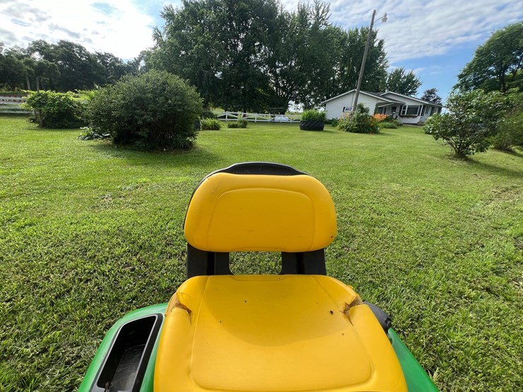 john-deere-x300-image-9