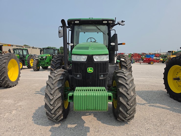 2013-john-deere-7200r-image-2