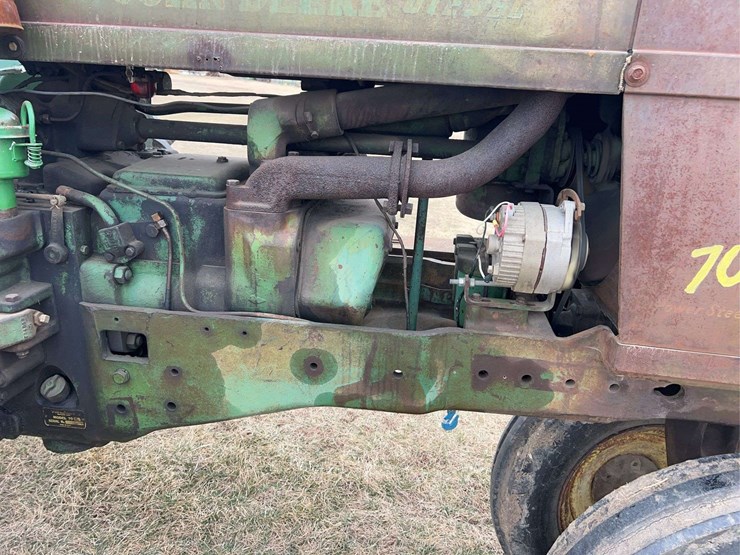 john-deere-70-image-19