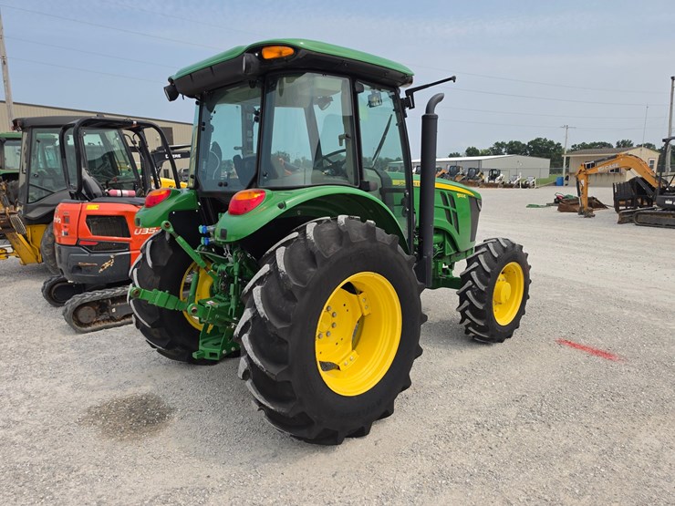 2019-john-deere-5100e-image-11