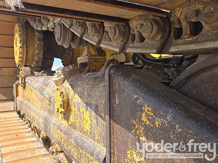 2018-caterpillar-d6n-lgp-image-17