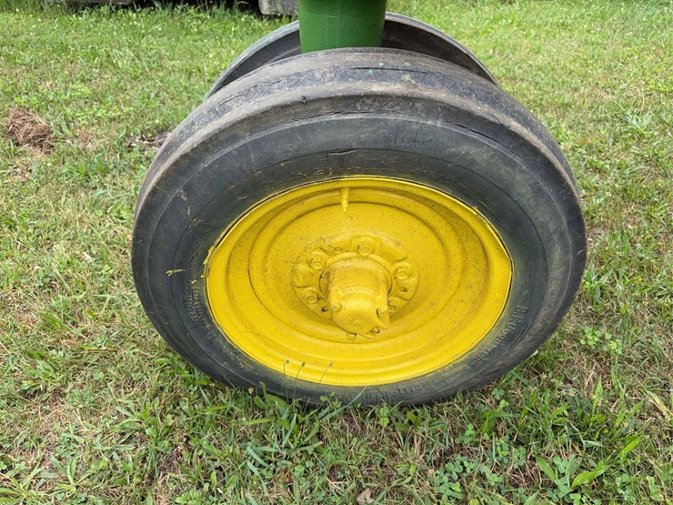 john-deere-model-b-image-12