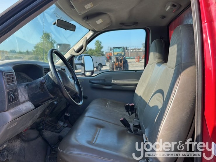 2002-ford-f450-xl-image-18
