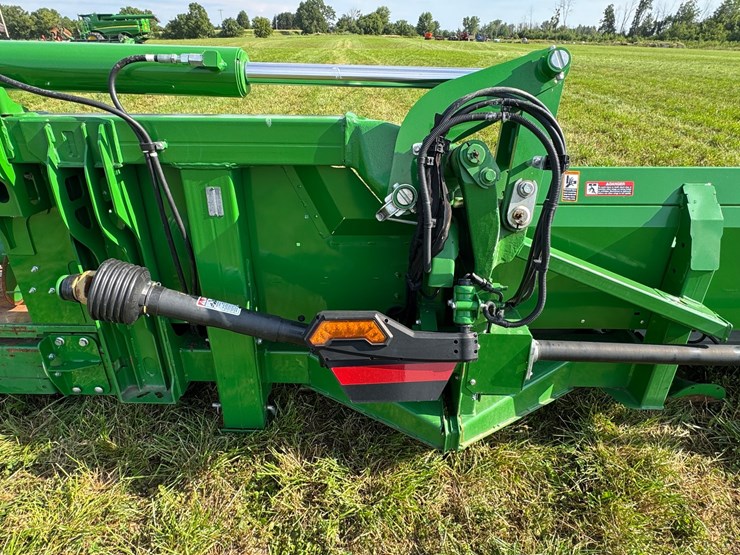 john-deere-c12f-image-25