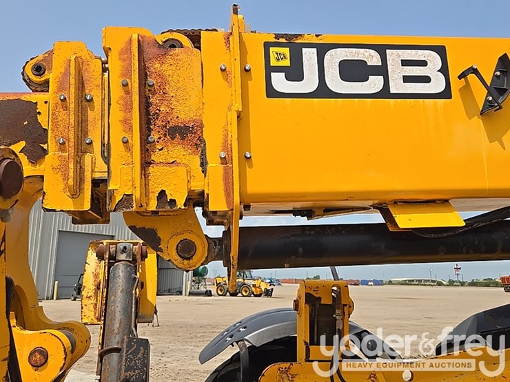 2017-jcb-510-56-image-18