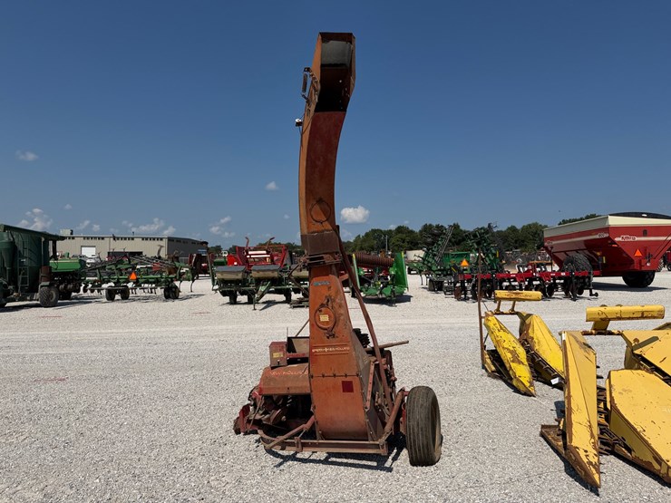 new-holland-717-image-9