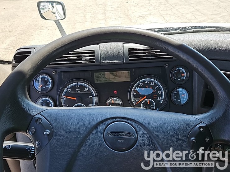 2019-freightliner-cascadia-125-image-26