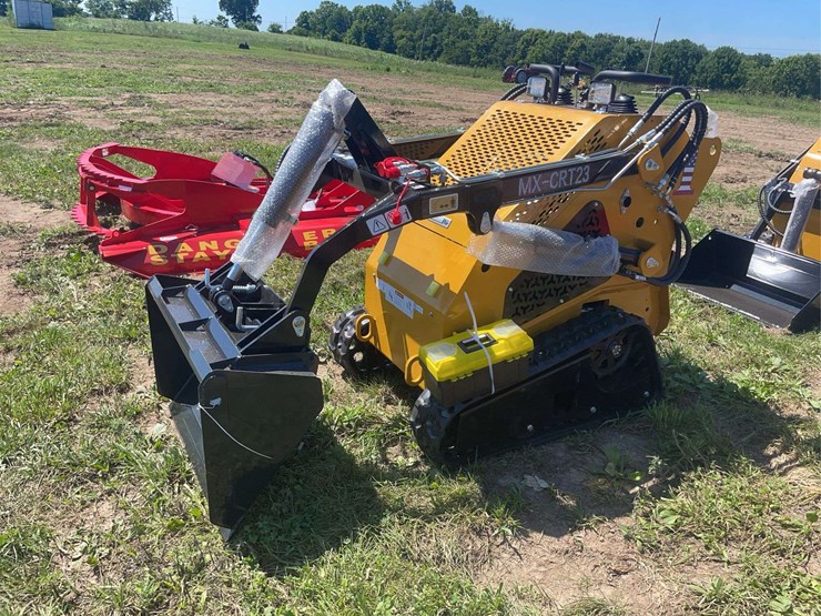 agt-mini-skid-steer-loader-image-3