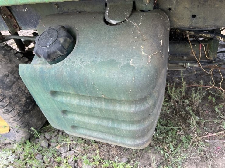 2020-john-deere-gator-image-13