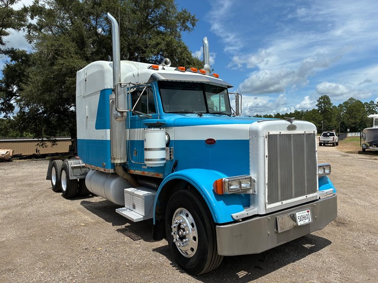 2000-peterbilt-378-image-3