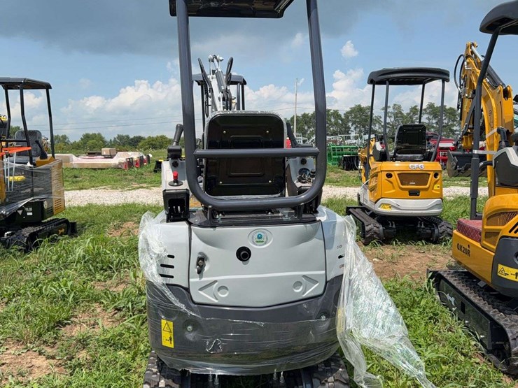 ats-power-me18-mini-excavator-image-2