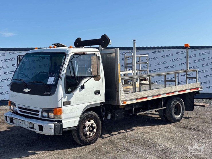 2005-chevrolet-w3500-image-1