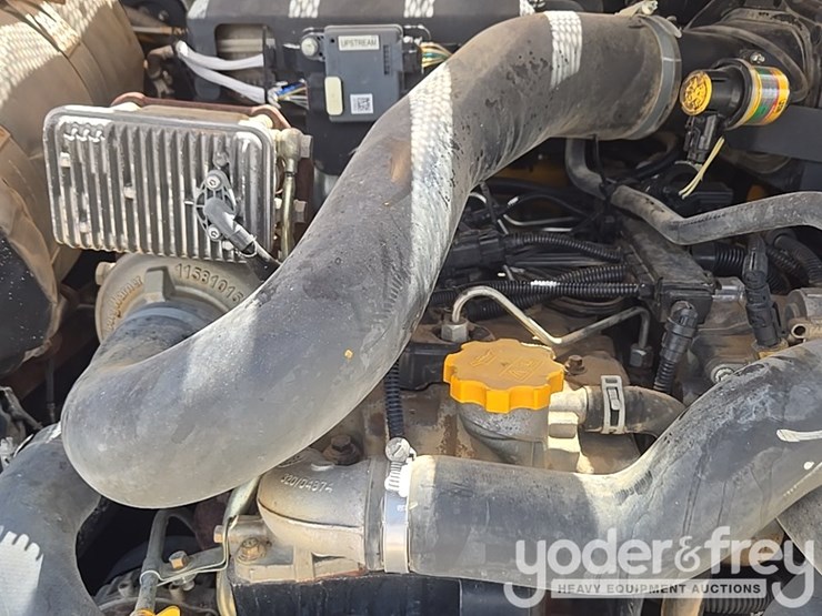 2019-jcb-510-56-image-38
