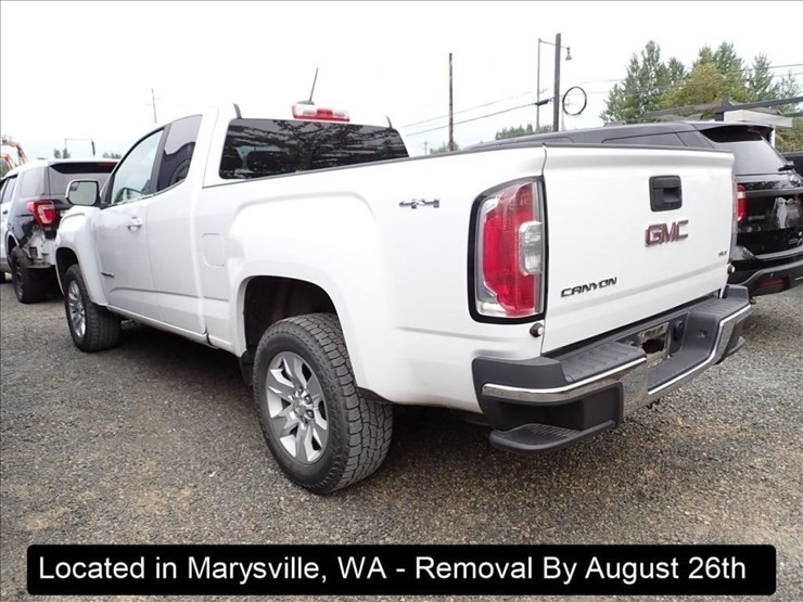 2016-gmc-canyon-image-10