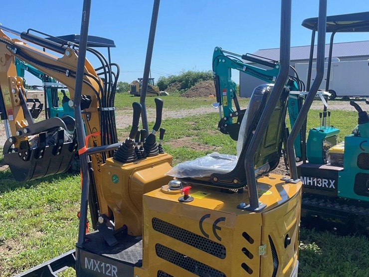 mx12r-mini-excavator-image-9