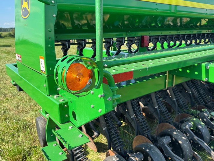john-deere-1590-image-25