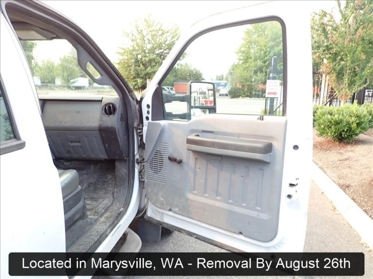 2011-ford-f550-image-18