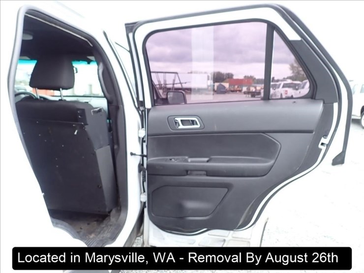 2016-ford-explorer-image-22