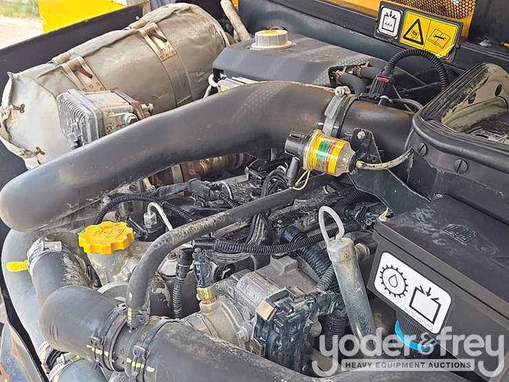 2017-jcb-510-56-image-53